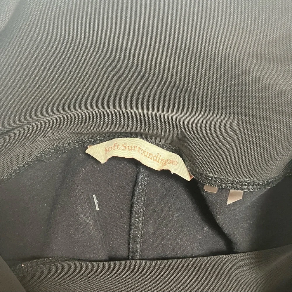 SOFT SURROUNDINGS ruched leg capri leggings - Picture 3 of 6